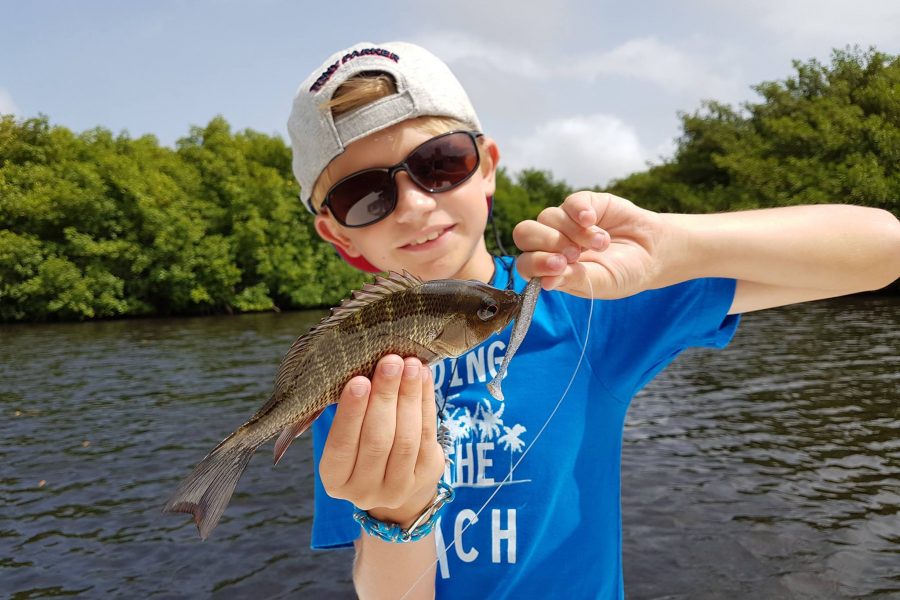 Louis, pêcheur de baby Tarpon à 9 ans !!!